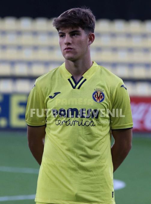 Joan con el Villarreal en la UEFA Youth League